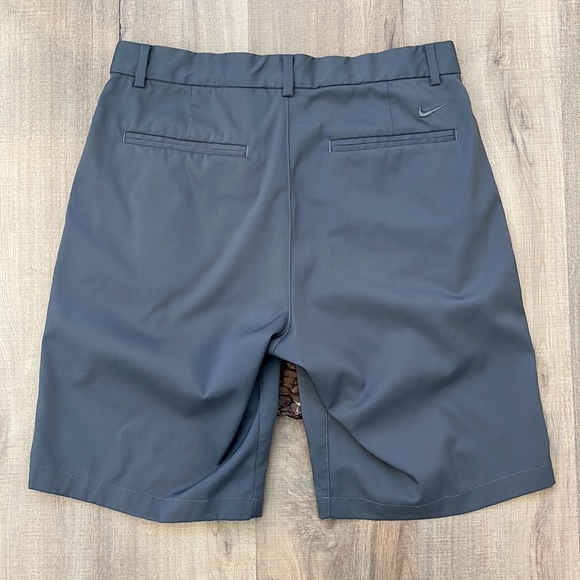 Nike Golf Men's Standard Fit Shorts - Picture 3 of 3